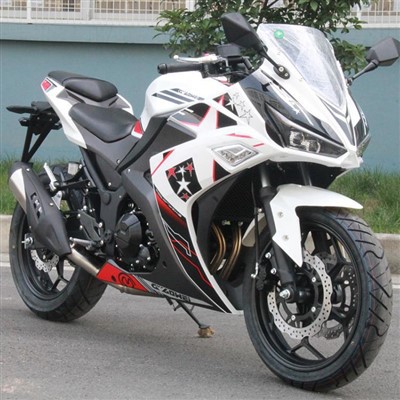 Sepeda Motor Mobil Sport Berkecepatan Tinggi